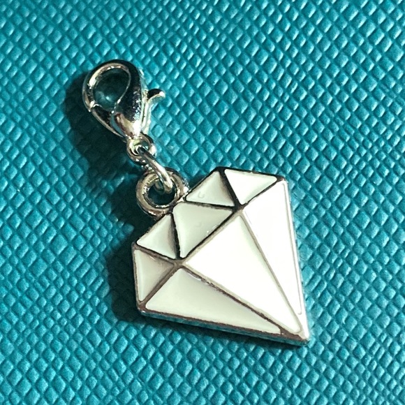 ❤️ NWOT - EFFY Large Diamond Shaped Silvertone Hanging Charm* ❤️ - Picture 4 of 9